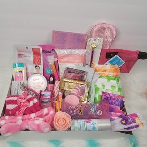 First Time Period Gift Box, MENSTRUATION GIFT BOX.